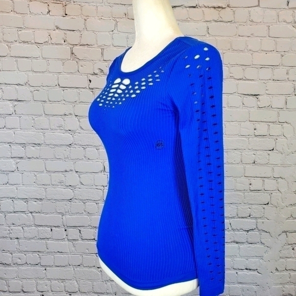 𝅺LIVE Love Dream Long Sleeve Snip Tease Top Sz. XS - Picture 1 of 8